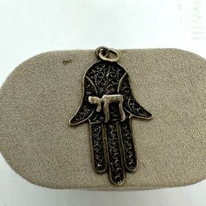 Silver Hamsa pendent